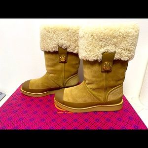 Tory Burch women’s winter boots leather